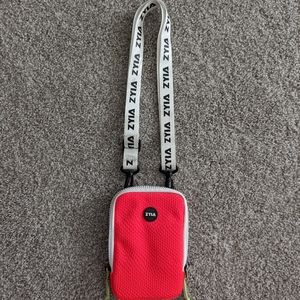 Zyia Crossbody/Phone Bag